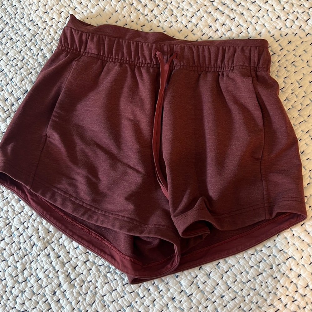 Lululemon cotton shorts size 4
